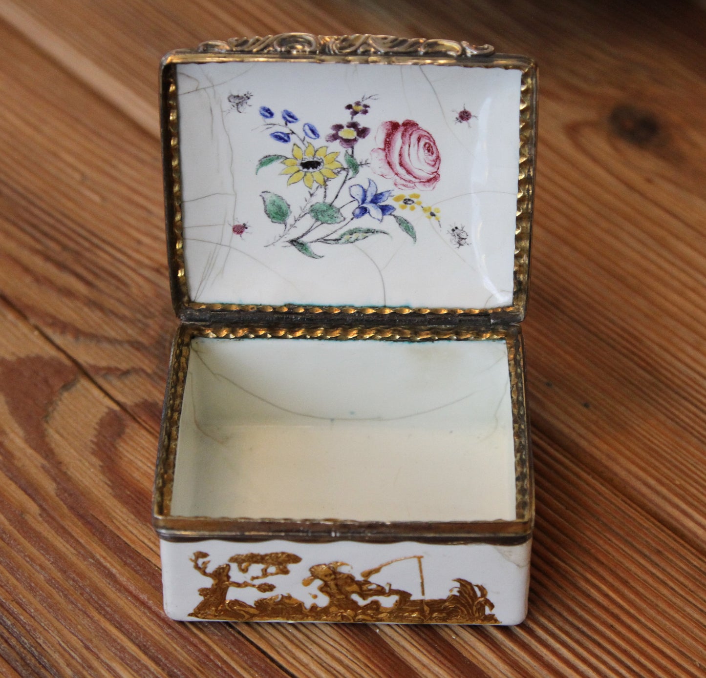 German “émail de Saxe” tabatière (snuff box)